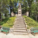 2020-05-31-Kellerkopf-Denkmal-in-Hengsen.jpg